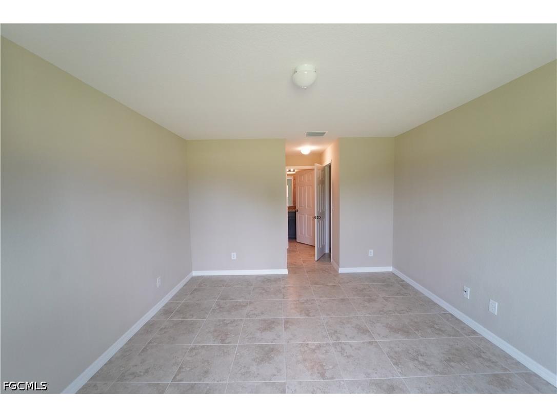 2800 NW 25th Terrace Cape Coral FL 33993 2026017791 image12
