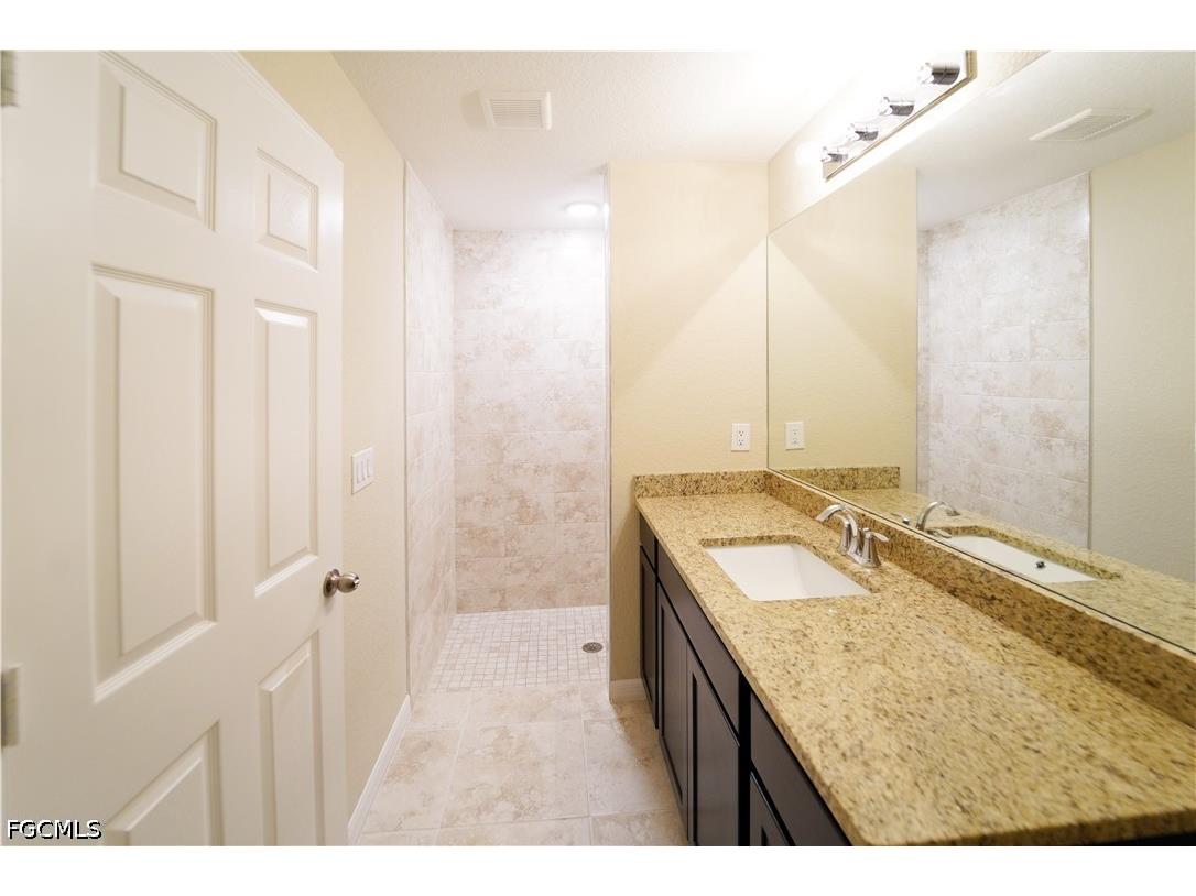 2800 NW 25th Terrace Cape Coral FL 33993 2026017791 image14
