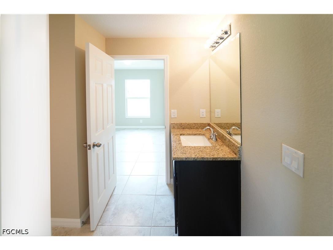 2800 NW 25th Terrace Cape Coral FL 33993 2026017791 image15