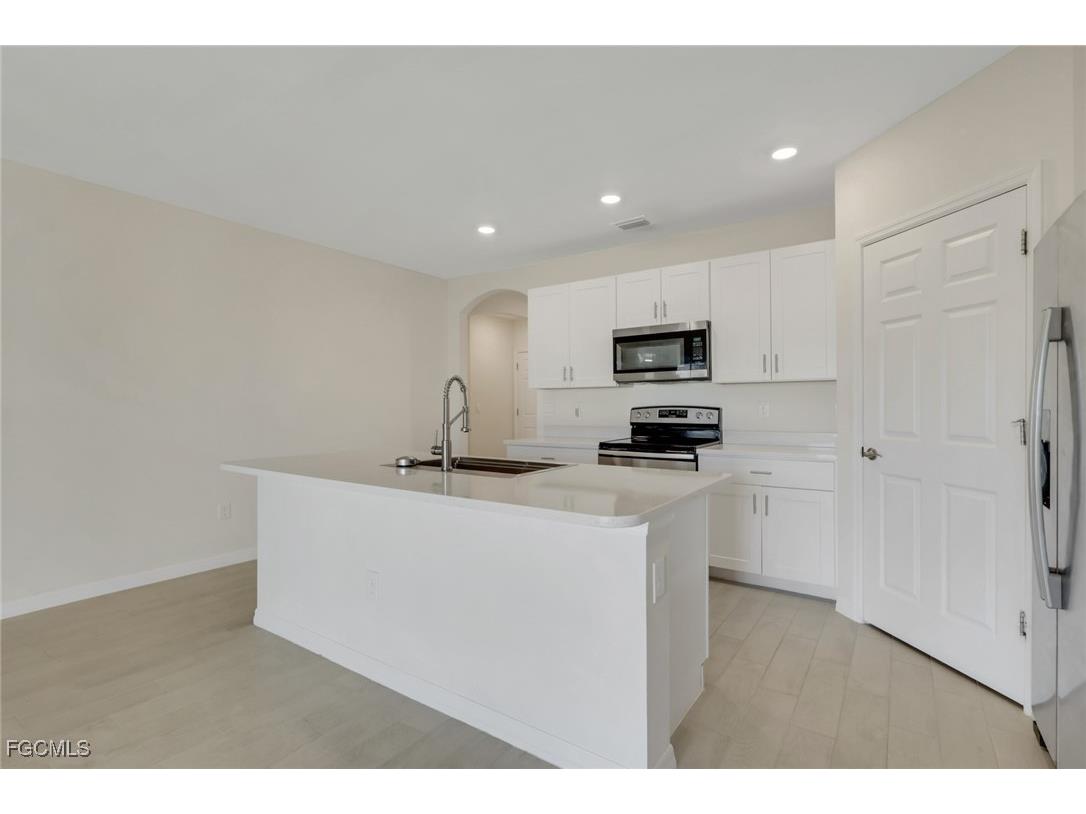 2800 NW 6th Avenue Cape Coral FL 33993 2025021462 image4