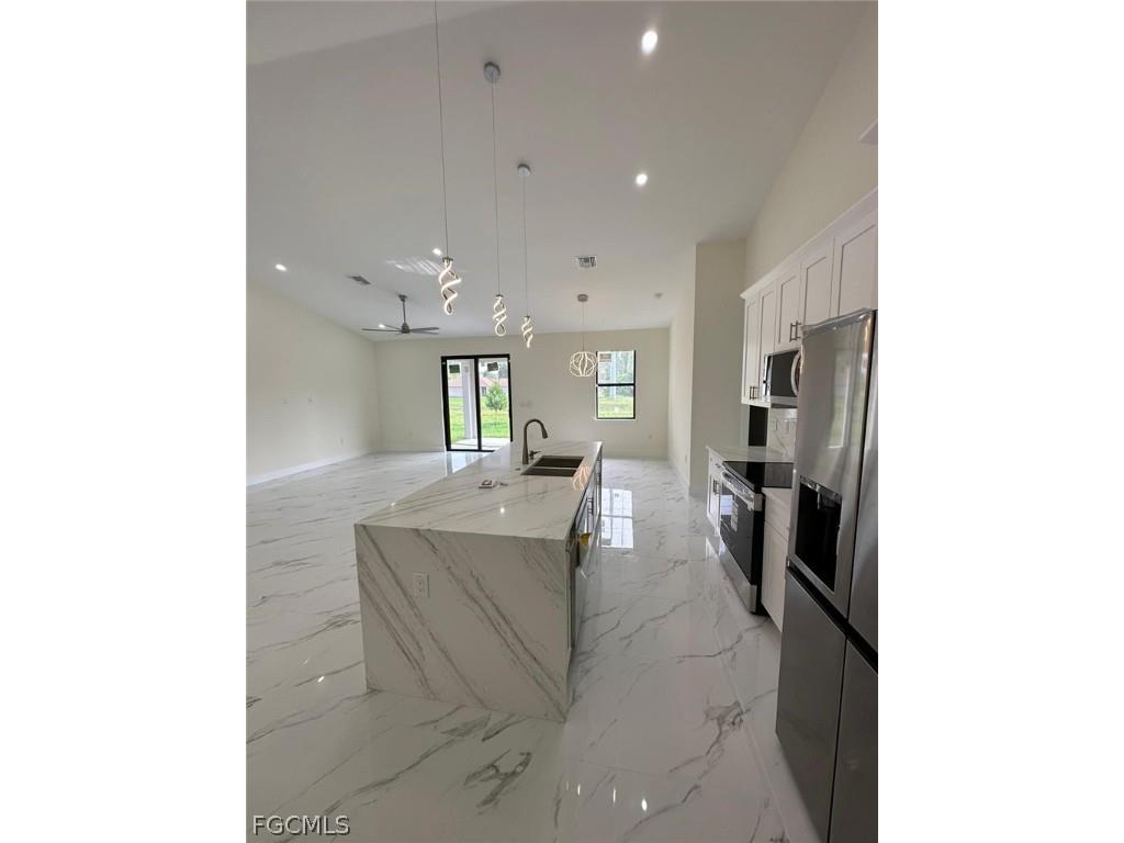 2801 1st Street W Lehigh Acres FL 33971 2026008939 image7