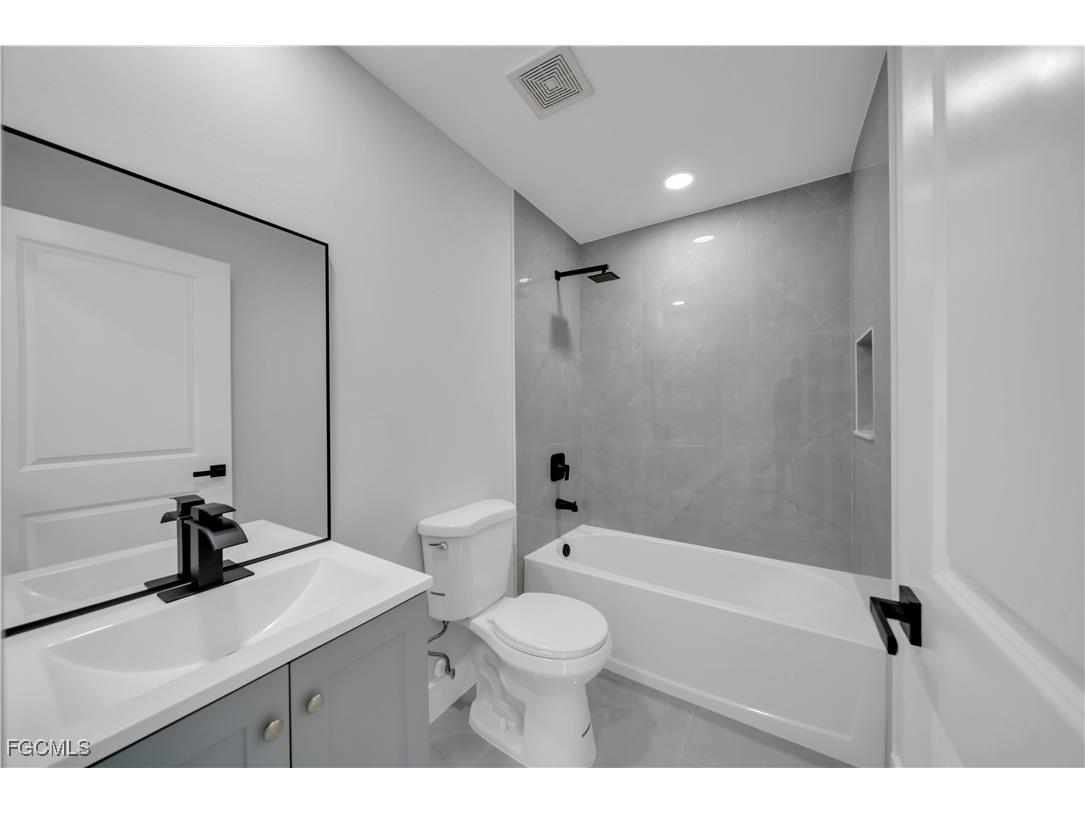 2801 42nd Street W Lehigh Acres FL 33971 2025005183 image12