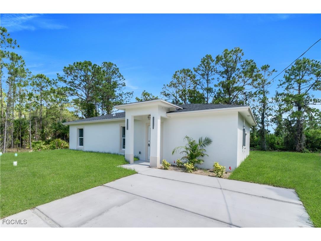 2801 42nd Street W Lehigh Acres FL 33971 2025005183 image4