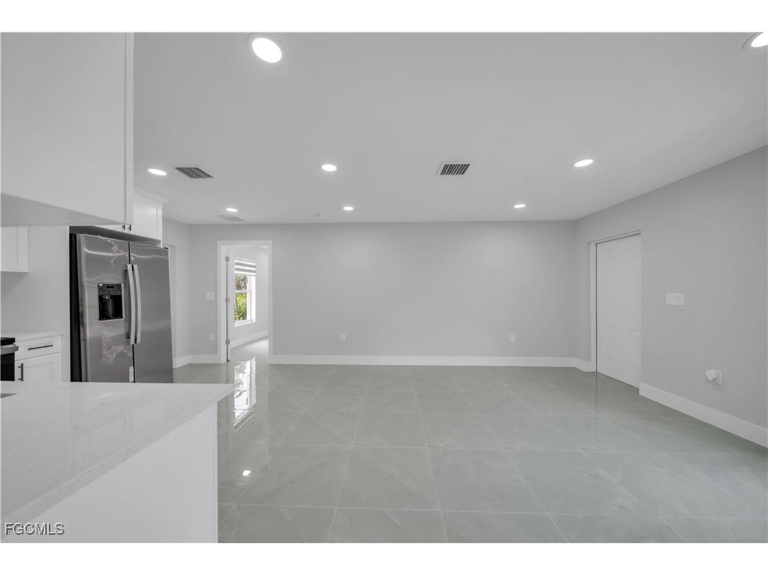 2801 42nd Street W Lehigh Acres FL 33971 2025005183 image6