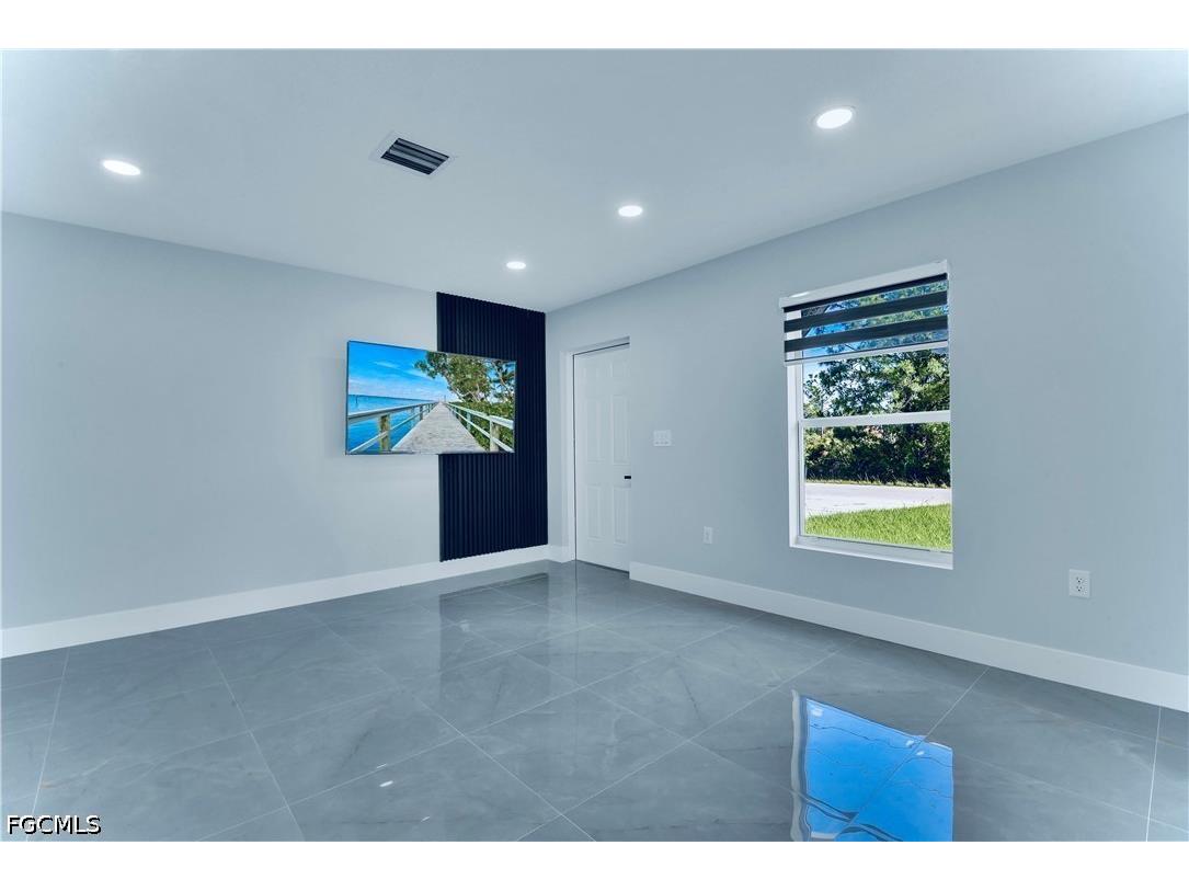 2801 42nd Street W Lehigh Acres FL 33971 2026031067 image3