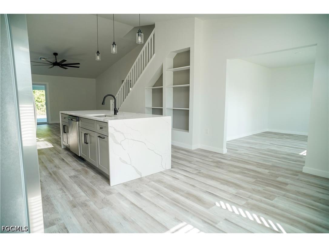 2801 Flora Avenue N Lehigh Acres FL 33971 2026021259 image4