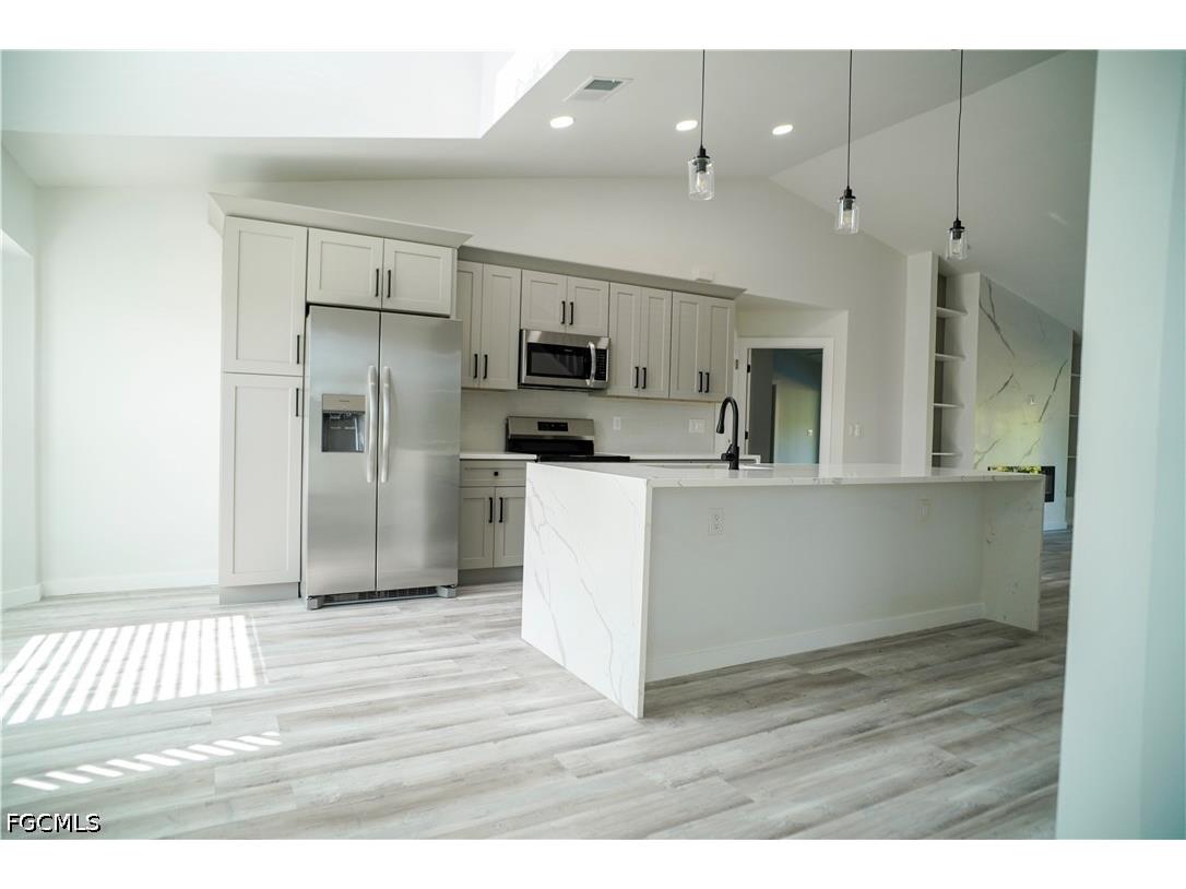 2801 Flora Avenue N Lehigh Acres FL 33971 2026021259 image6