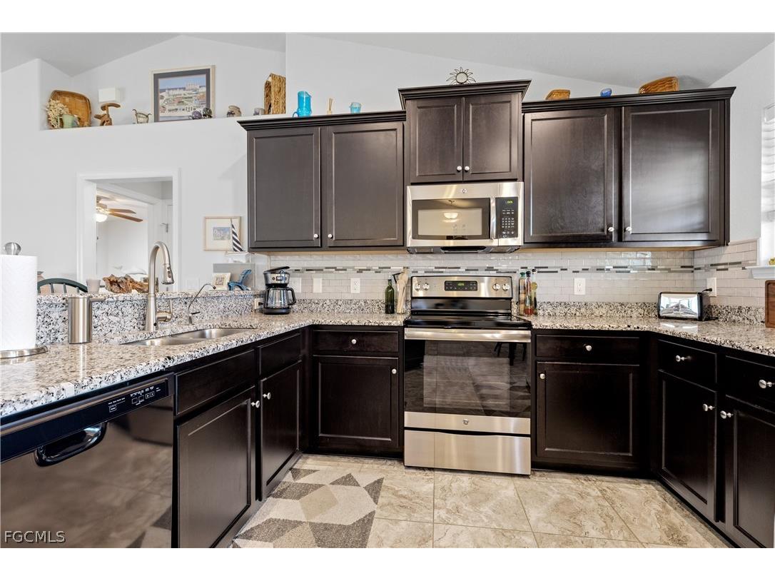 2801 NW 2nd Place Cape Coral FL 33993 2026009010 image5