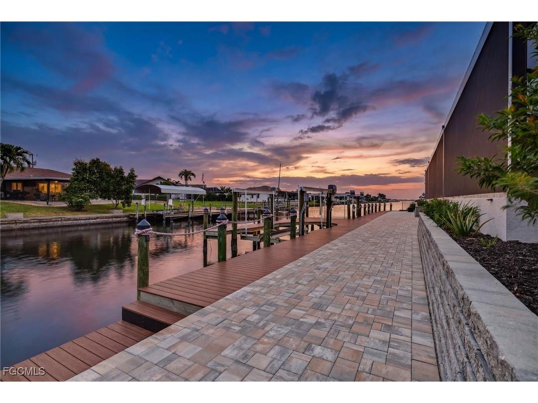 2801 SE 18th Court Cape Coral FL 33904 2026001681 image1