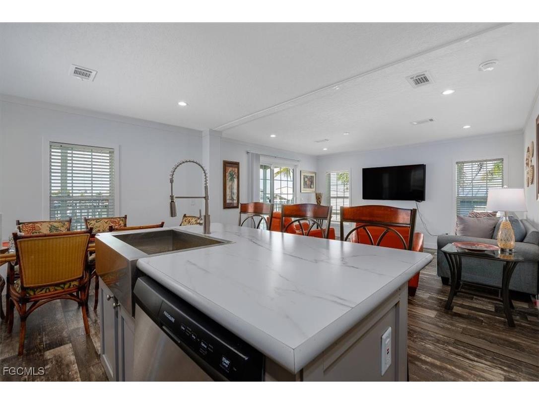 2801 York Road Saint James City FL 33956 2025020274 image9