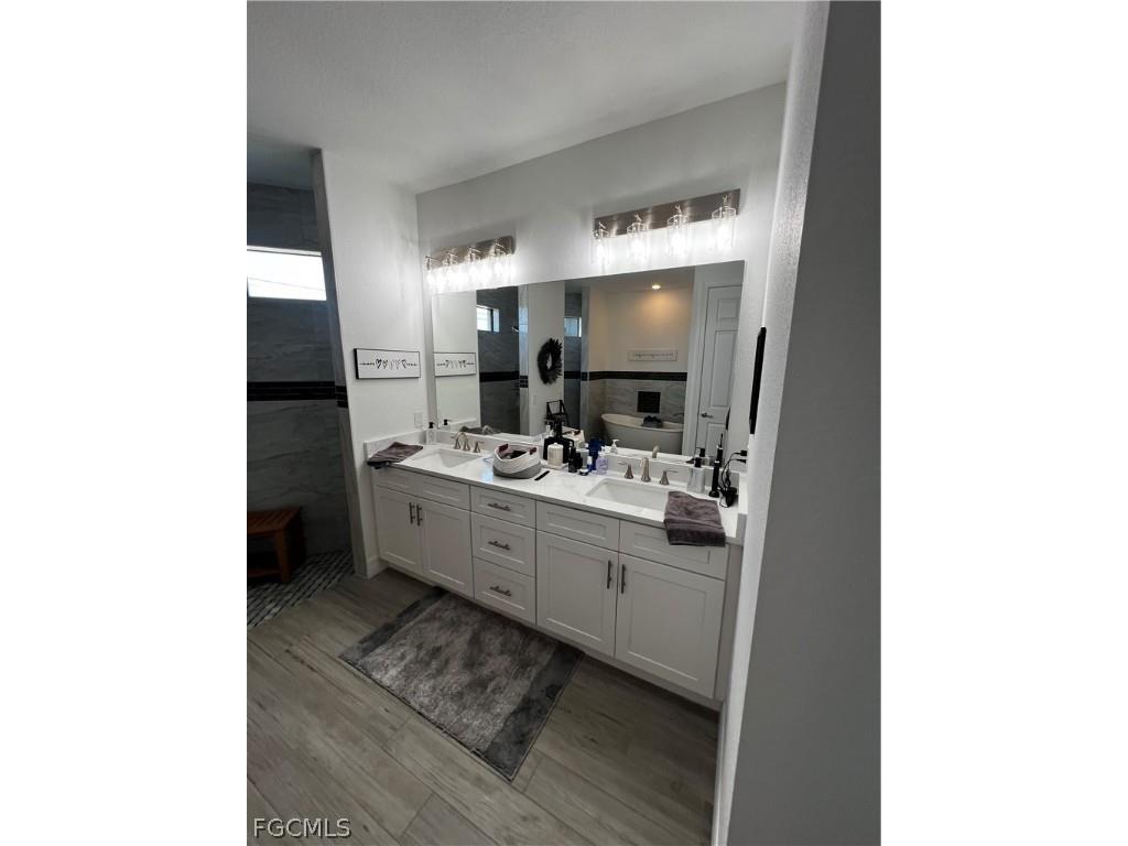 2802 NW 14th Terrace Cape Coral FL 33993 2026009005 image7