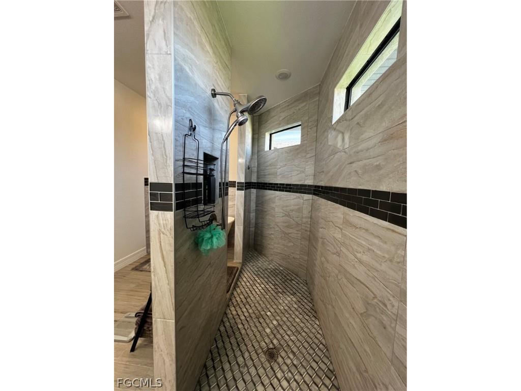 2802 NW 14th Terrace Cape Coral FL 33993 2026009005 image8