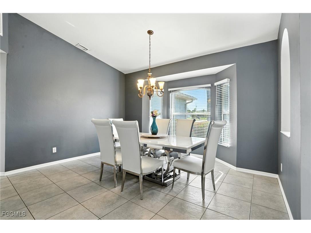 2802 SW 20th Avenue Cape Coral FL 33914 2025004960 image12