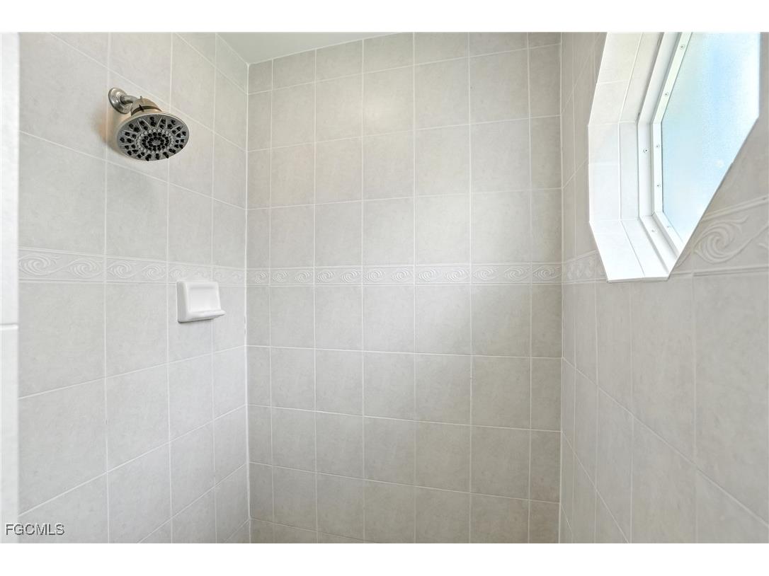 2802 SW 20th Avenue Cape Coral FL 33914 2025004960 image15