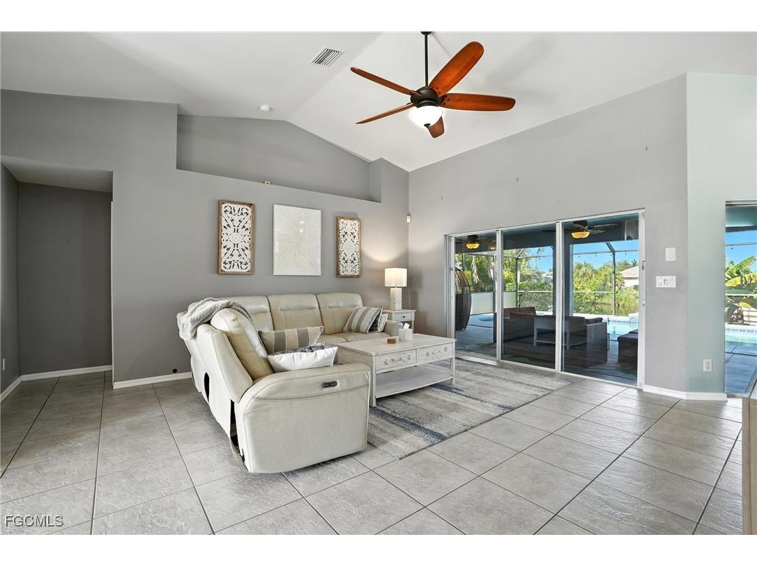 2802 SW 20th Avenue Cape Coral FL 33914 2025004960 image5