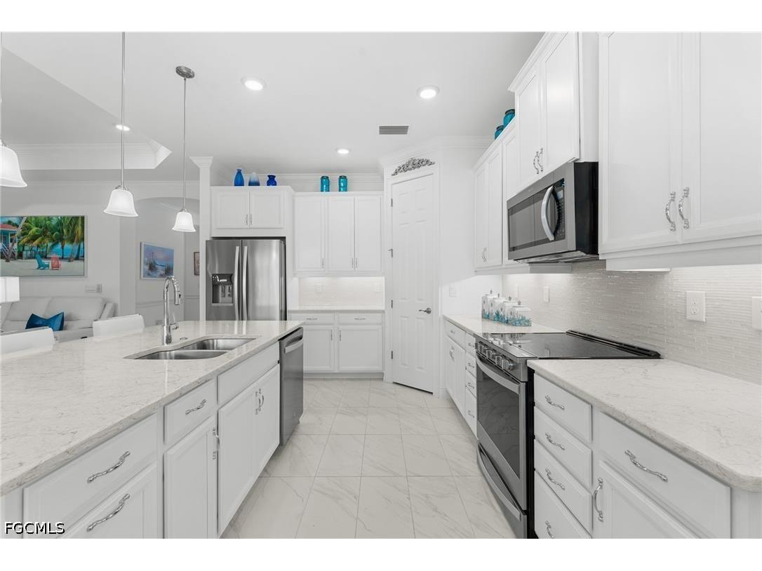 28024 Seasons Tide Avenue Bonita Springs FL 34135 2026025176 image9