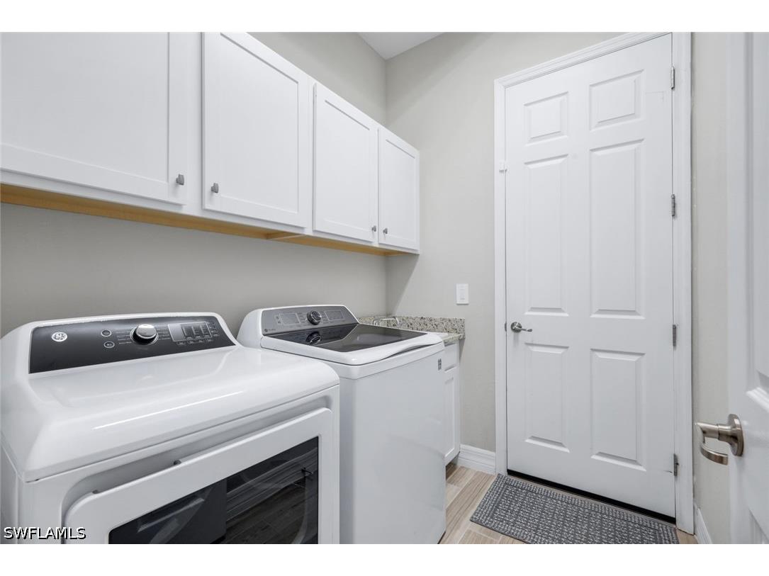 28029 Foxrock Court Bonita Springs FL 34135 226014428 image17
