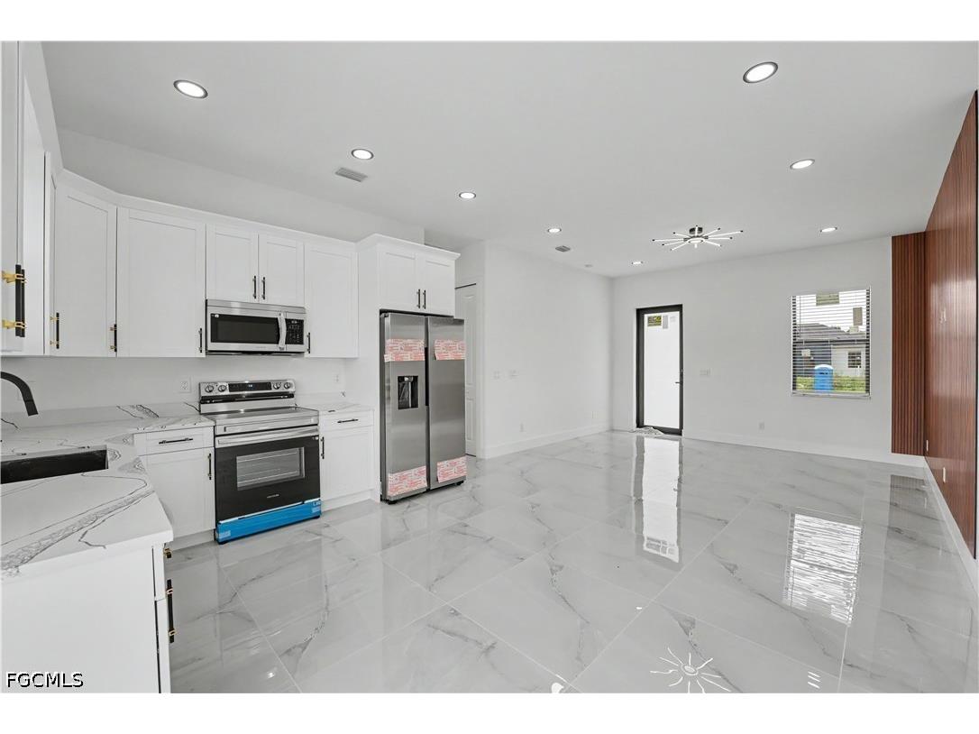 2803 1st Street W Lehigh Acres FL 33971 2026023694 image6