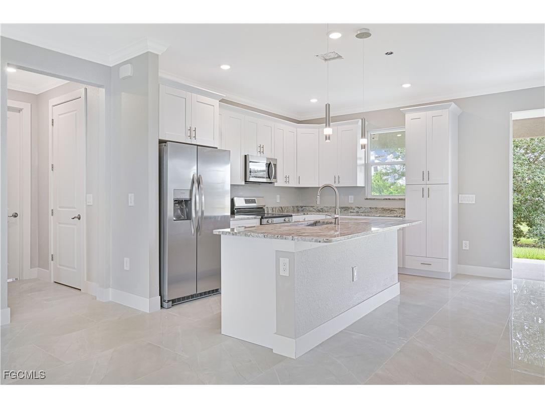 2803 24th Street SW Lehigh Acres FL 33976 2025010207 image10