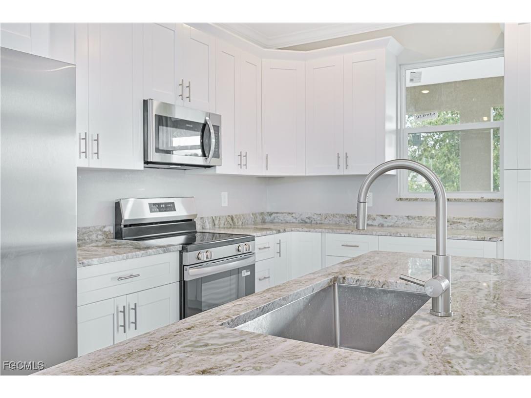 2803 24th Street SW Lehigh Acres FL 33976 2025010207 image9