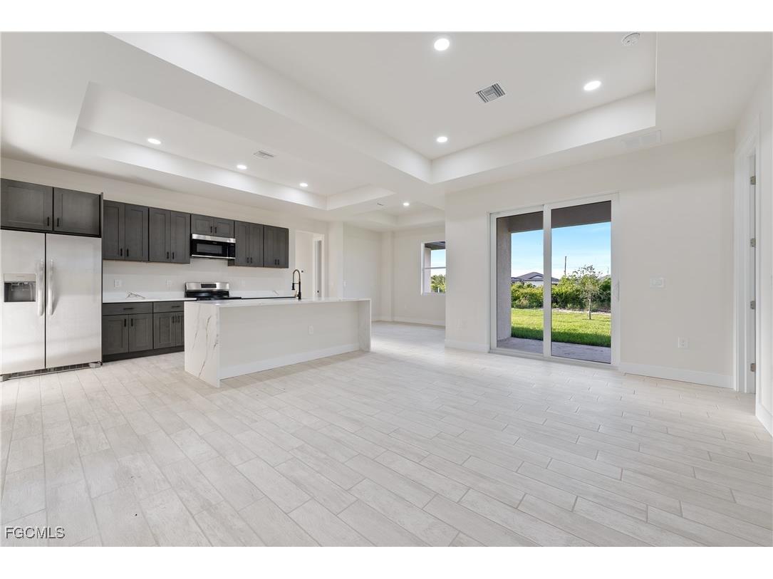 2803 75th Street W Lehigh Acres FL 33971 2025006840 image3