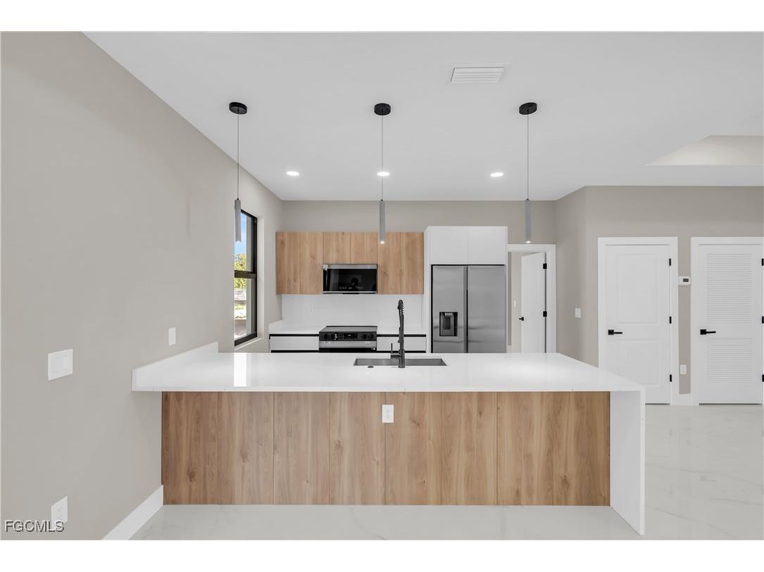 2804 10th Street W Lehigh Acres FL 33971 2025021377 image7