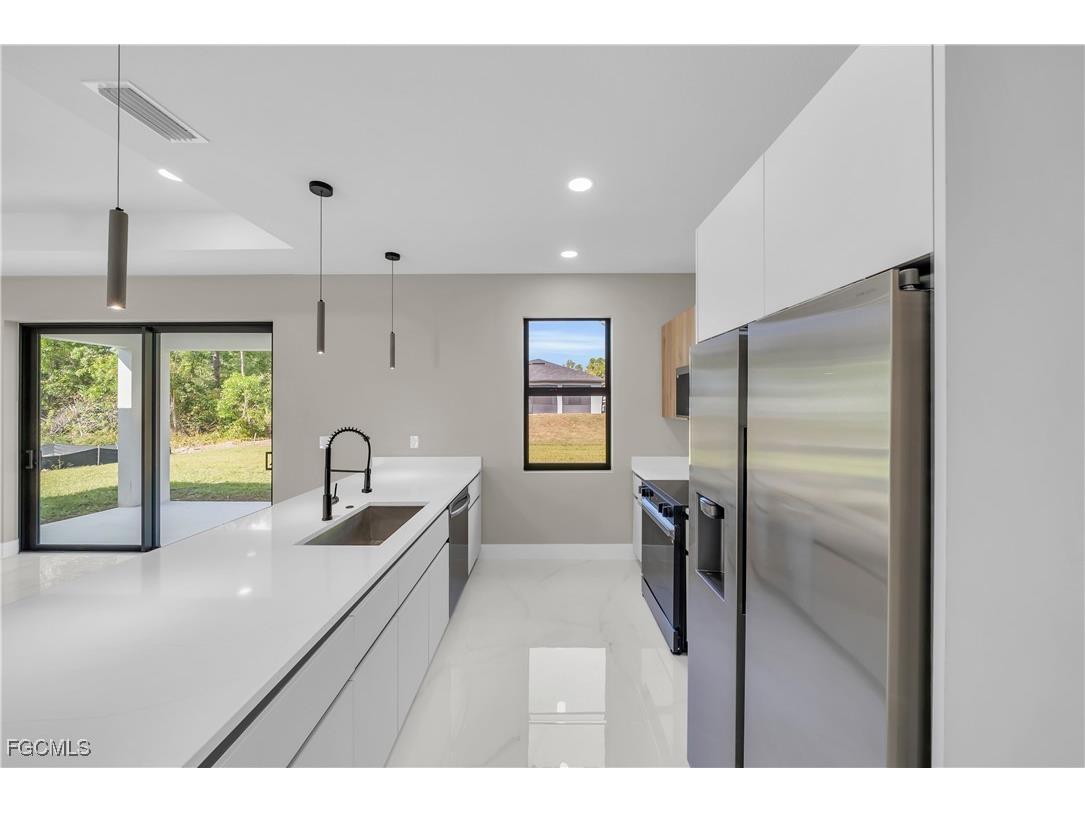 2804 10th Street W Lehigh Acres FL 33971 2025021377 image8