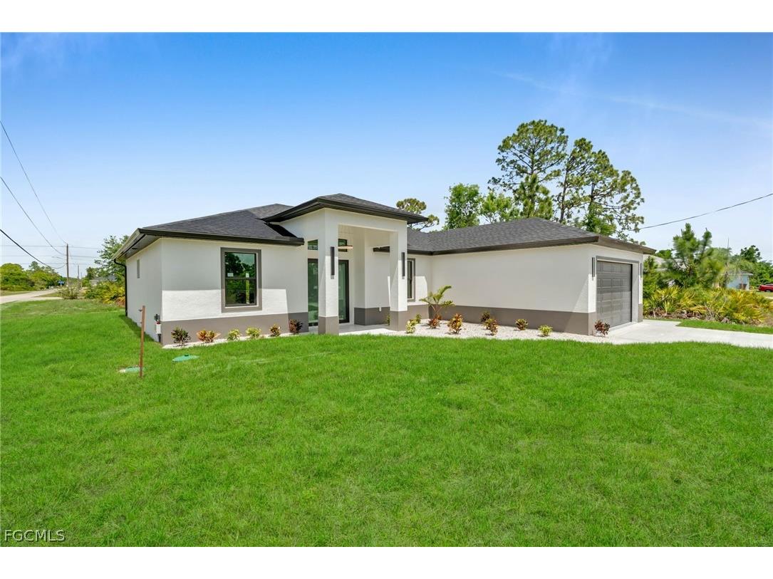 2804 10th Street W Lehigh Acres FL 33971 2026006075 image3