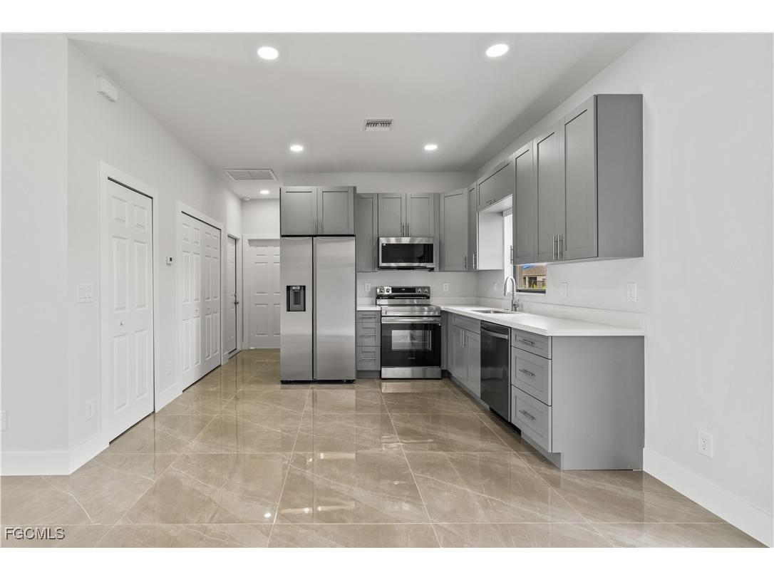 2804 73rd Street W Lehigh Acres FL 33971 2025009764 image20