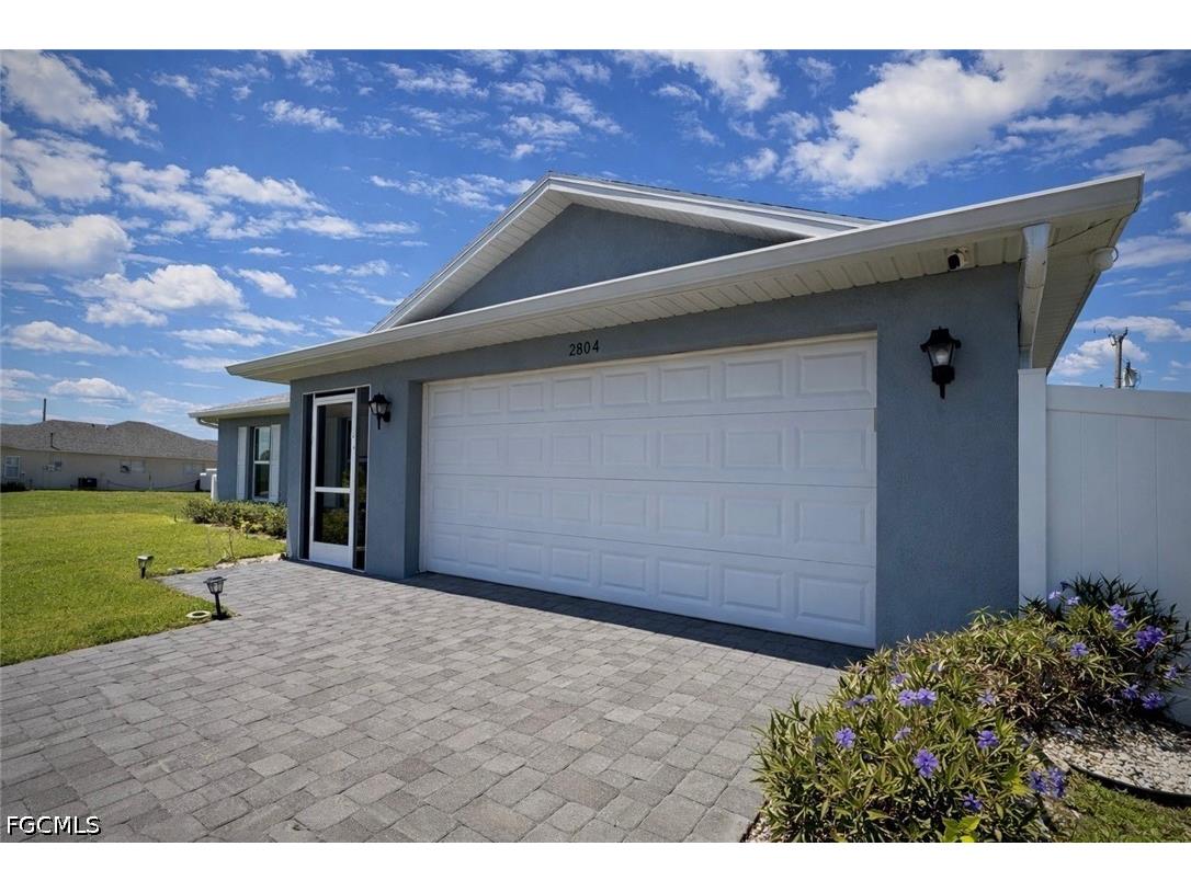2804 NE 2nd Place Cape Coral FL 33909 2026023187 image1