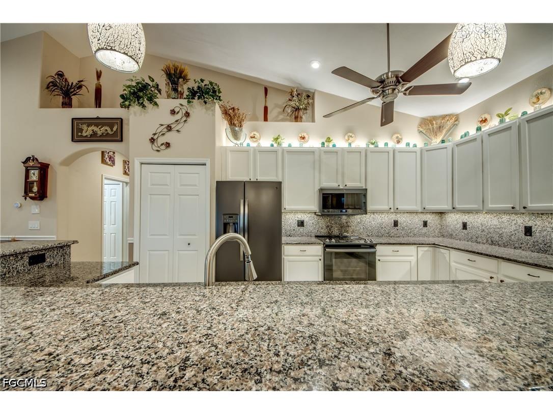 2804 NE 3rd Avenue Cape Coral FL 33909 2026027312 image14