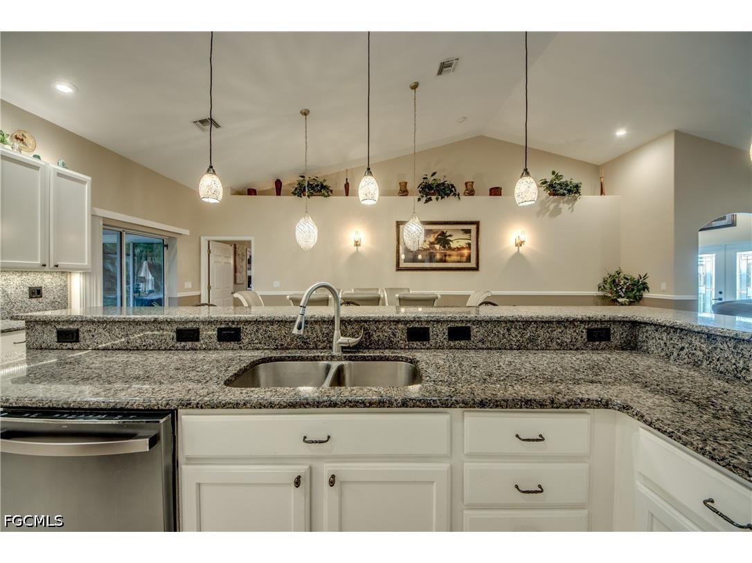 2804 NE 3rd Avenue Cape Coral FL 33909 2026027312 image19