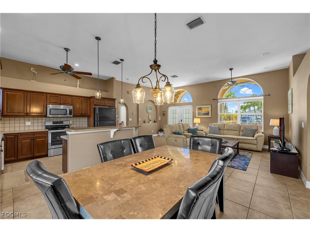 2804 SW 29th Place Cape Coral FL 33914 2026007379 image10