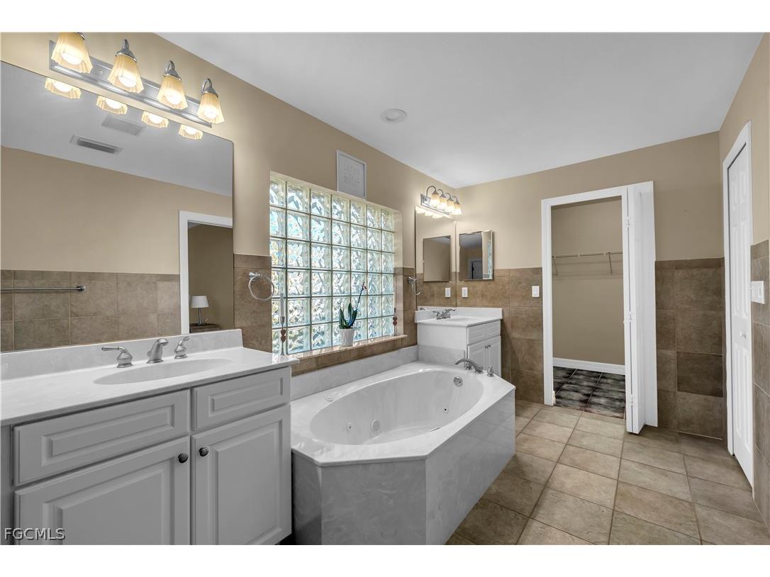 2804 SW 29th Place Cape Coral FL 33914 2026007379 image21
