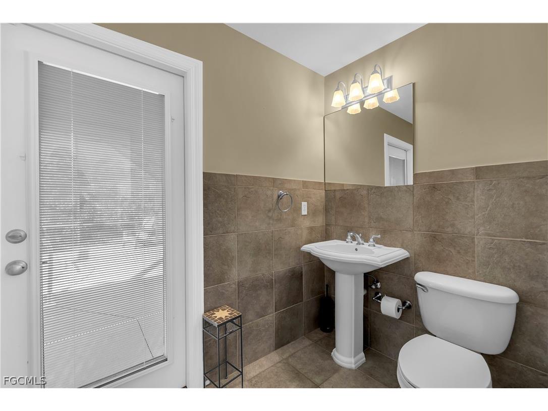 2804 SW 29th Place Cape Coral FL 33914 2026007379 image23