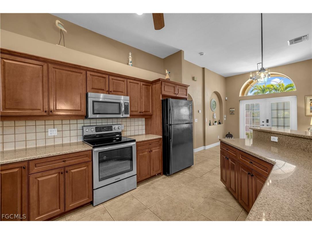 2804 SW 29th Place Cape Coral FL 33914 2026007379 image6