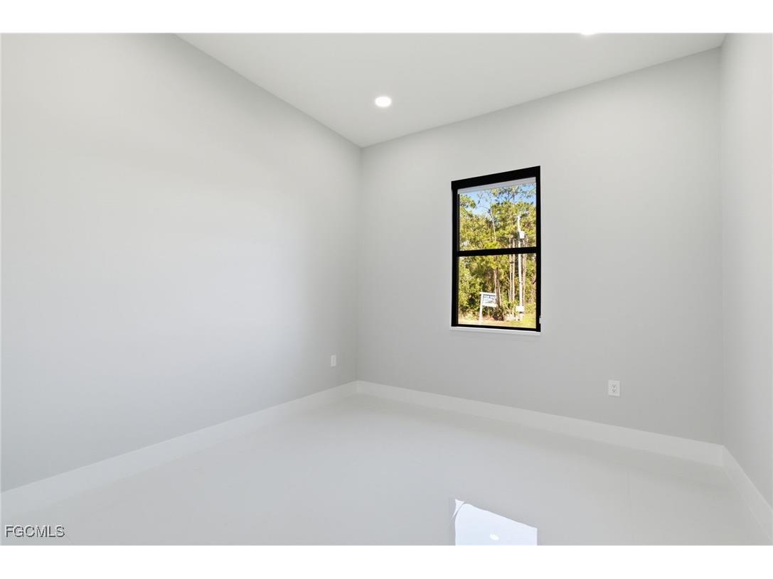 2805 11th Street W Lehigh Acres FL 33971 2026004411 image5