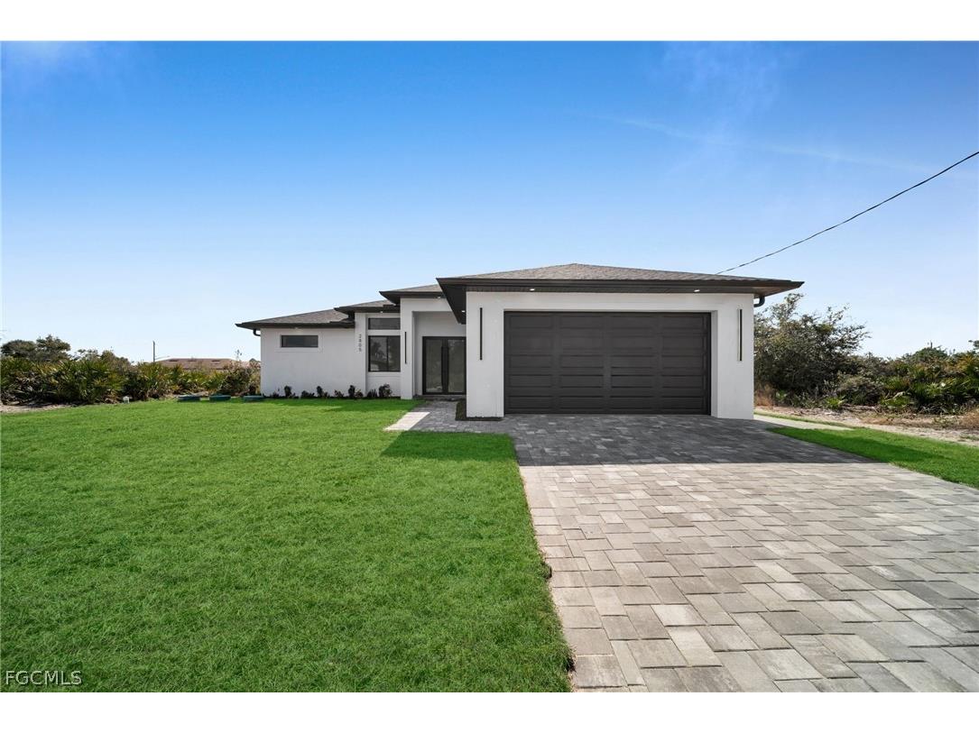 2805 58th Street W Lehigh Acres FL 33971 2026008611 image1