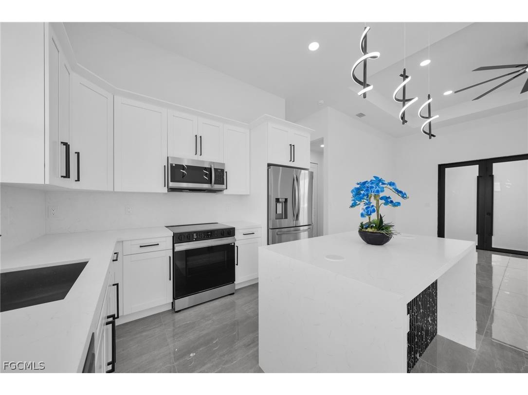 2805 58th Street W Lehigh Acres FL 33971 2026008611 image10