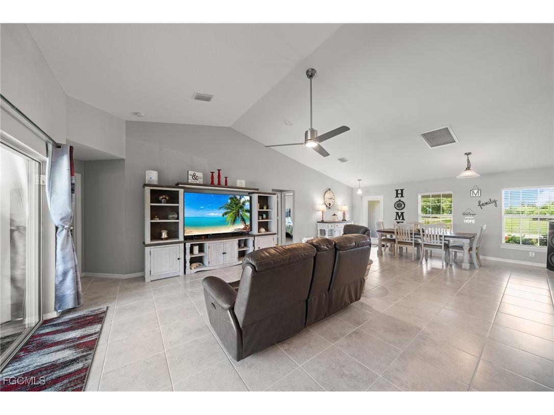 2805 NW 12th Lane Cape Coral FL 33993 2025003095 image11