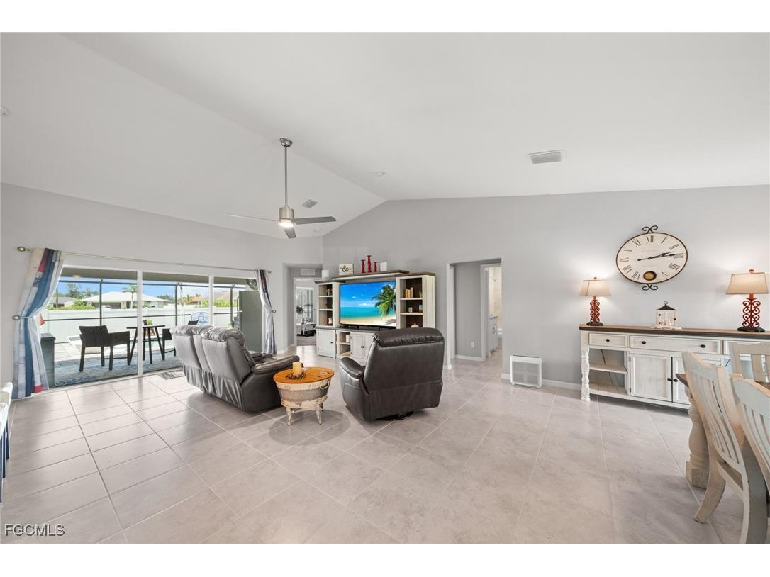 2805 NW 12th Lane Cape Coral FL 33993 2025003095 image14