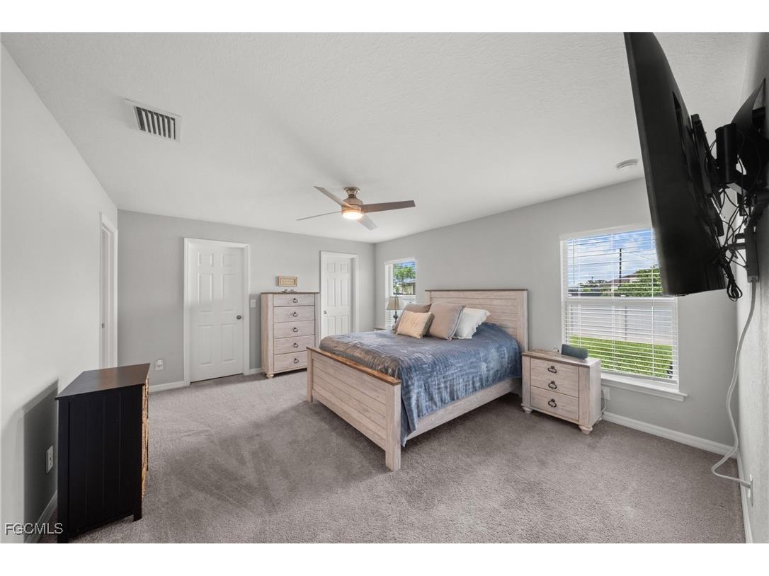 2805 NW 12th Lane Cape Coral FL 33993 2025003095 image15