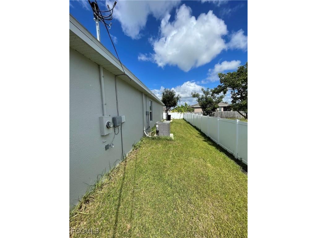 2805 NW 6th Terrace Cape Coral FL 33993 2025015346 image24