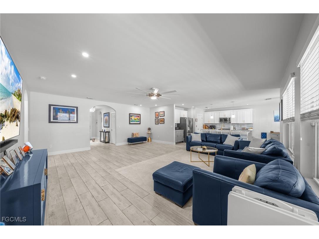 2805 SW 35th Street Cape Coral FL 33914 2025005936 image5