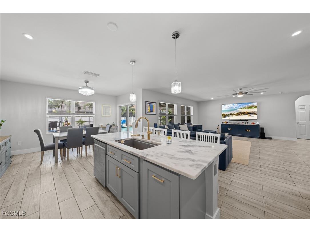 2805 SW 35th Street Cape Coral FL 33914 2025005936 image9