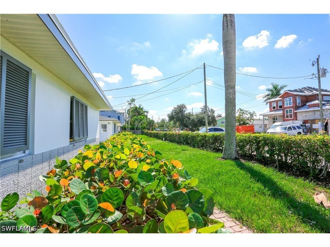 2805 Shoreview Drive #4 Naples FL 34112 226021379 image4