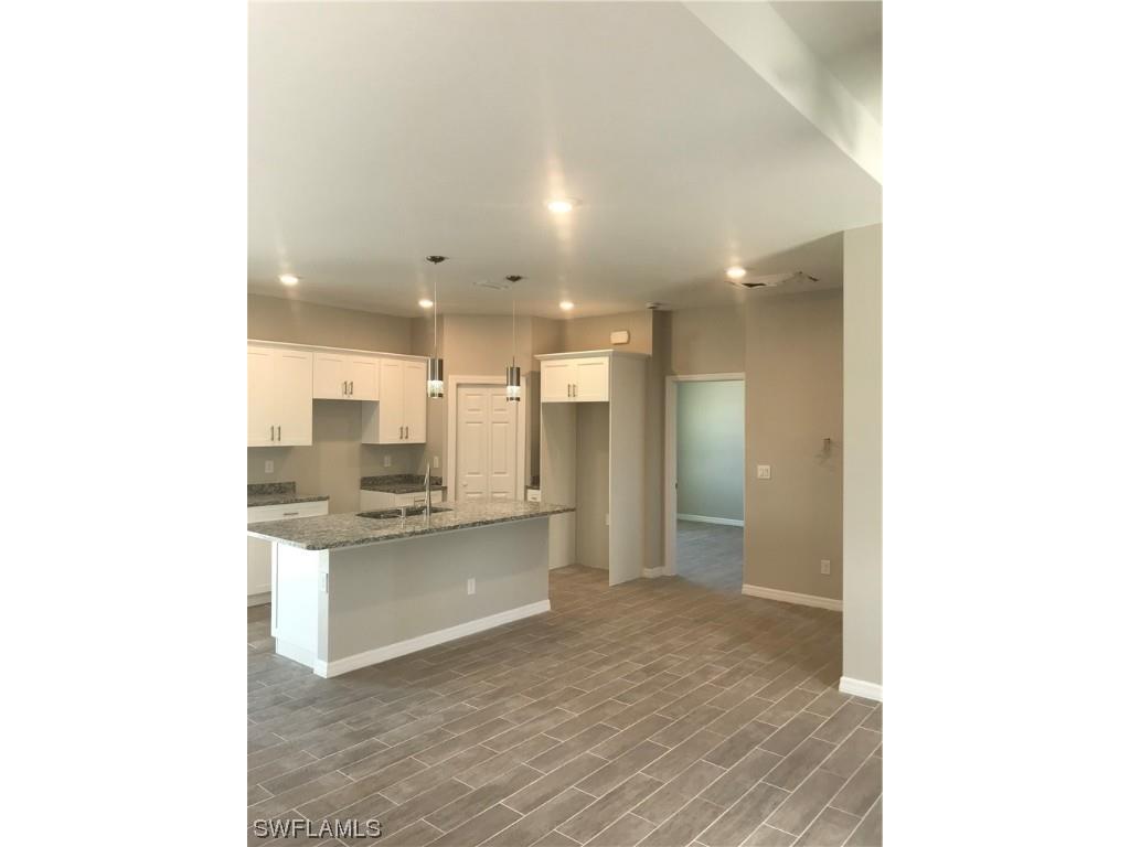 2806 40th Street SW Lehigh Acres FL 33976 223015761 image1