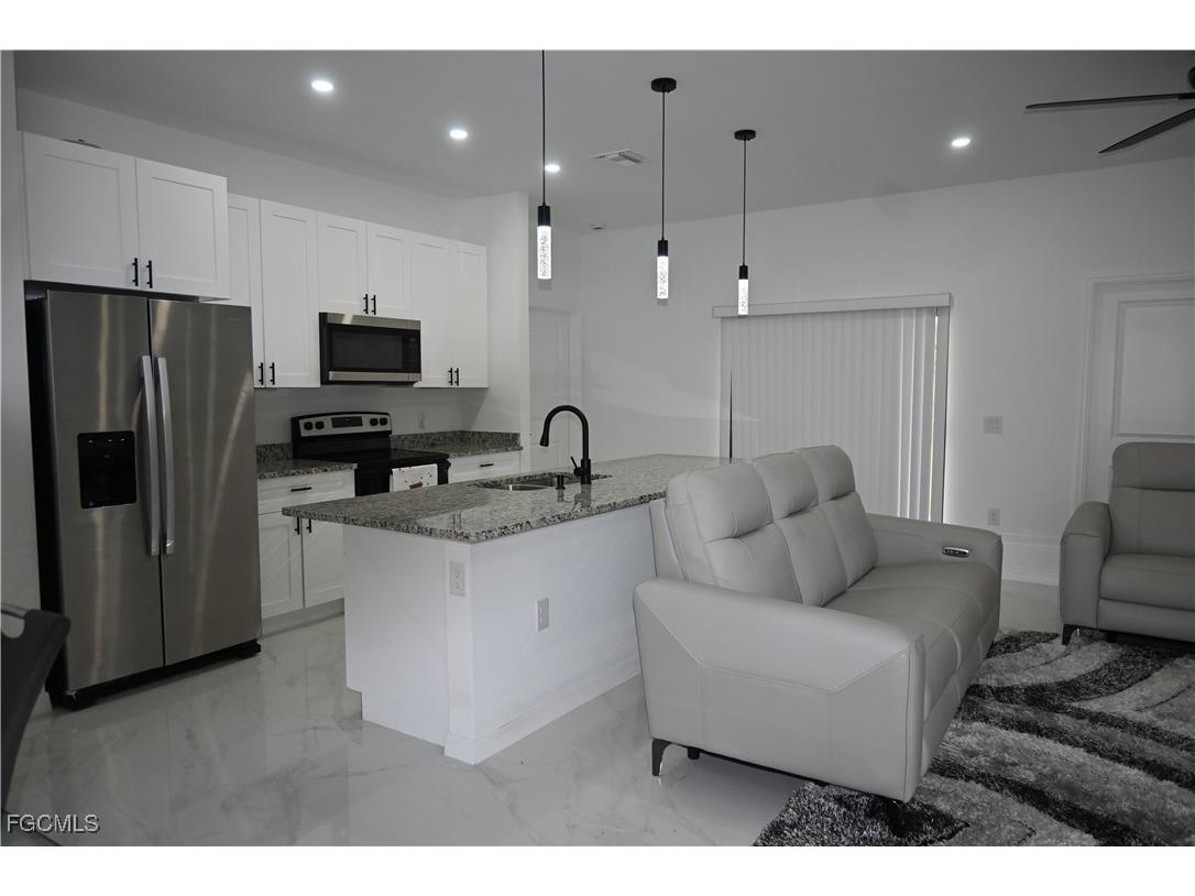 2806 57th Street W Lehigh Acres FL 33971 2025016004 image5