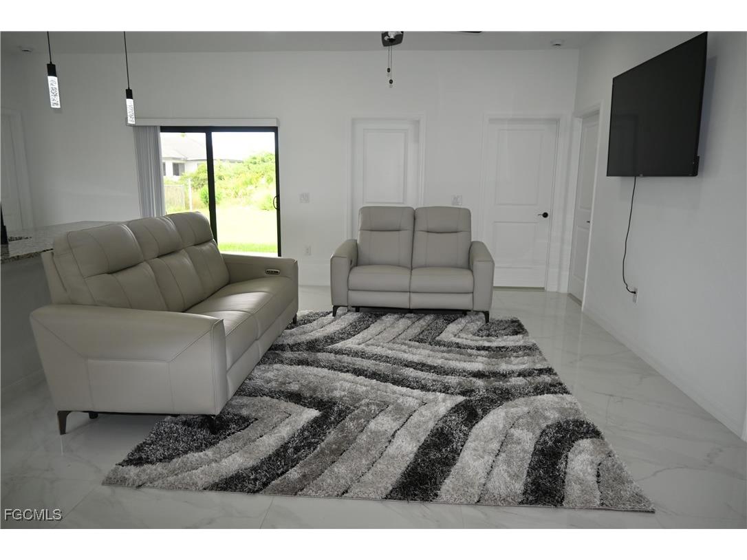 2806 57th Street W Lehigh Acres FL 33971 2025016004 image4