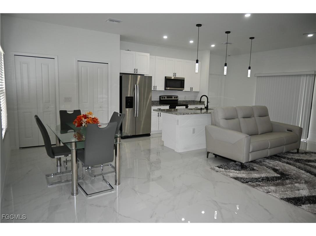 2806 57th Street W Lehigh Acres FL 33971 2025016004 image5